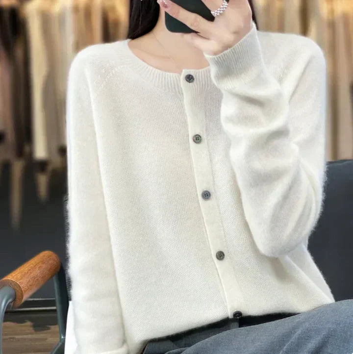 ANNIKA | Soft Woolen Cardigan